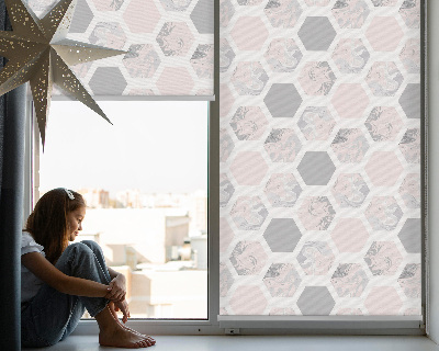 Store intérieur en forme d'hexagones