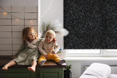 Store enrouleur éléments sur fond noir