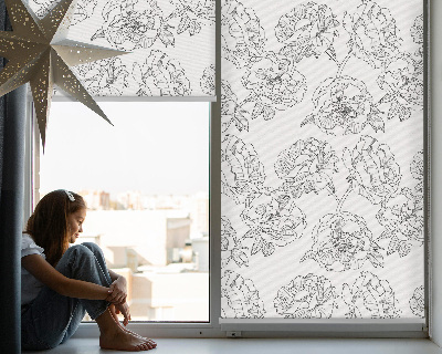 Store intérieur avec motif de roses dessinées