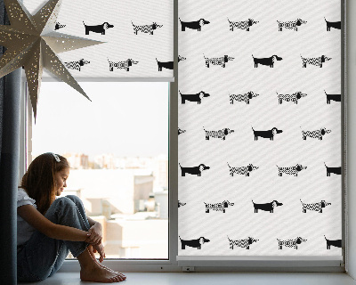 Store intérieur fenêtre avec motif de chiens dessinés