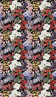 Store intérieur fenêtre avec fleurs colorées