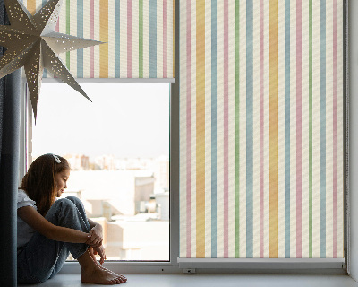 Store intérieur à rayures verticales colorées
