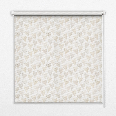 Store intérieur de couleur beige avec des cœurs