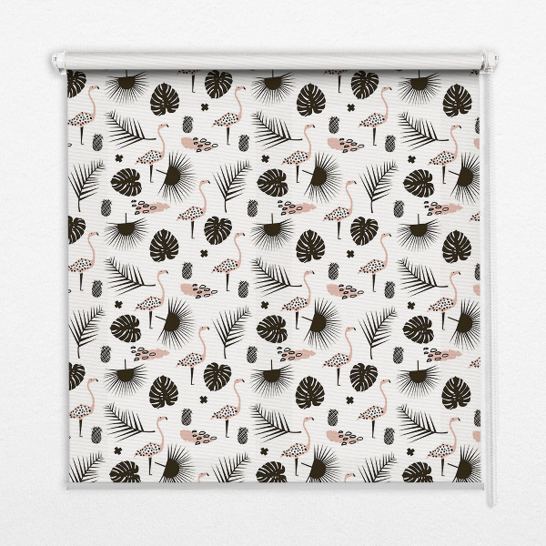 Store intérieur avec flamants roses et feuilles