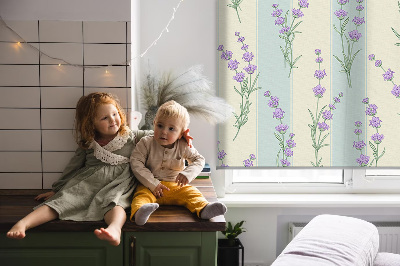Store enrouleur à fleurs violettes