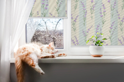Store enrouleur à fleurs violettes