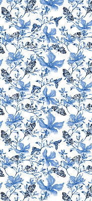 Store intérieur fenêtre avec des papillons bleus
