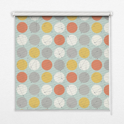 Store intérieur fenêtre avec points reliés par des lignes sur des cercles