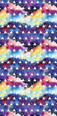 Store intérieur fenêtre avec triangles blancs sur fond coloré
