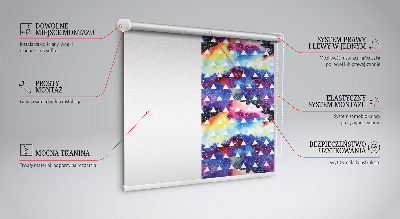 Store intérieur fenêtre avec triangles blancs sur fond coloré