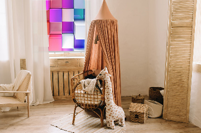 Store intérieur avec des cubes 3D colorés