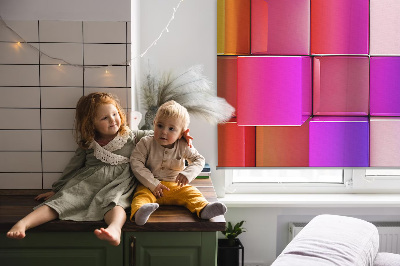 Store intérieur avec des cubes 3D colorés