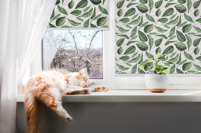 Store intérieur fenêtre avec feuilles tombant des arbres