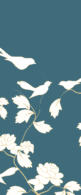 Store intérieur avec des oiseaux blancs sur des fleurs blanches