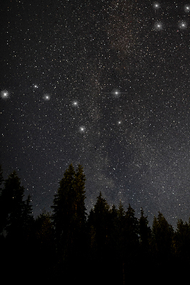 Store intérieur décoré avec des étoiles dans le ciel