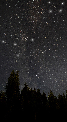 Store intérieur décoré avec des étoiles dans le ciel