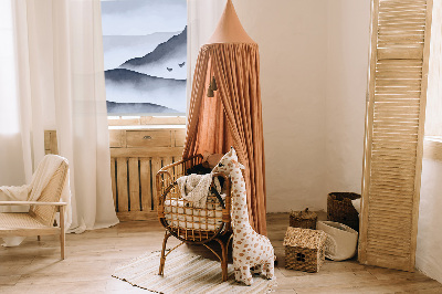 Store intérieur fenêtre montagnes dans le brouillard