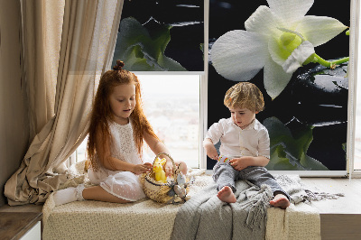 Store occultant fenêtre avec motif orchidées et finition élégante