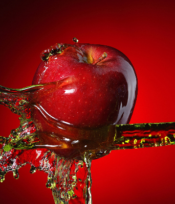 Store enrouleur occultant pomme rouge dans les profondeurs