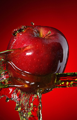 Store enrouleur occultant pomme rouge dans les profondeurs