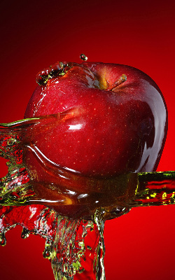 Store enrouleur occultant pomme rouge dans les profondeurs