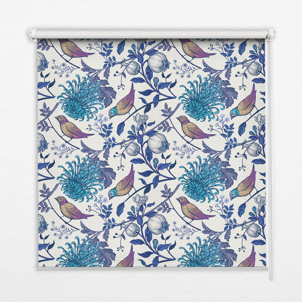 Store occultant fenetre avec motif de fleurs bleues de l'arbre