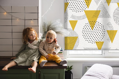 Store enrouleur occultant avec motifs de triangles et de cercles composés de points