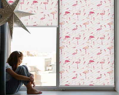 Store enrouleur occultant avec motif de flamants roses et de plumes