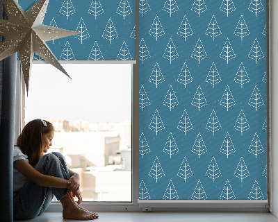 Store occultant fenetre avec motif arbres sous la pluie