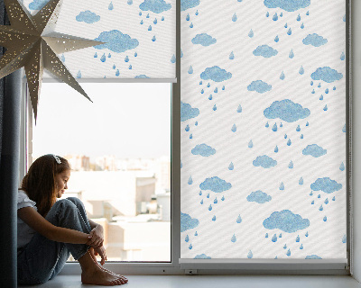 Store enrouleur occultant nuages et pluie