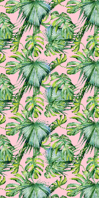 Store fenêtre intérieur avec variétés de feuilles tropicales