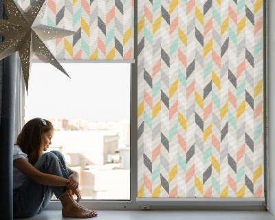 Store enrouleur occultant à chevrons colorés