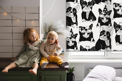 Store occultant fenêtre avec motif de chiens dessinés