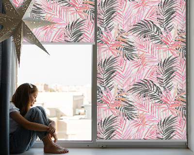 Store fenêtre intérieur avec feuilles roses et noires