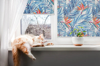 Store fenêtre intérieur avec feuilles bleues