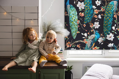 Store enrouleur occultant avec motif paon et fleurs