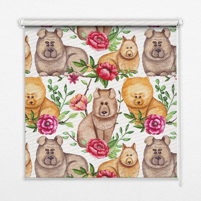 Store occultant fenêtre pour chiens parmi les fleurs