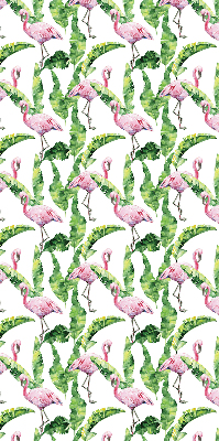 Store fenêtre intérieur pour flamants roses près des feuilles