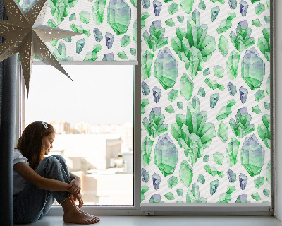 Store fenêtre intérieur avec cristaux verts