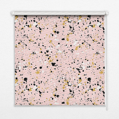 Store fenêtre intérieur taches de peinture sur fond rose