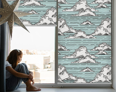 Store fenêtre intérieur nuages