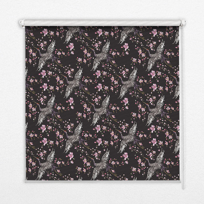 Store occultant fenetre avec motifs de hérons et de fleurs