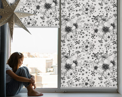 Store occultant fenêtre à motif de fleur dessinée