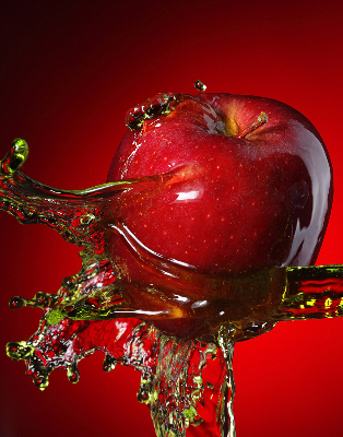 Store enrouleur occultant de couleur pomme avec finition arrosée d'eau