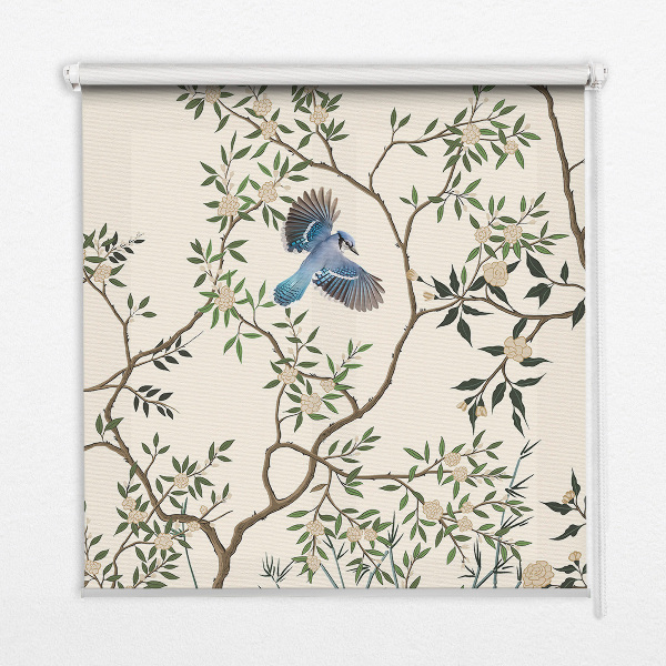 Store fenêtre intérieur avec motif d'oiseaux sur un arbre