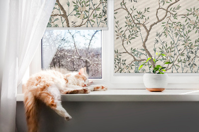 Store fenêtre intérieur avec motif d'oiseaux sur un arbre