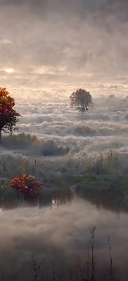 Store fenêtre intérieur avec motif d’arbres dans le brouillard