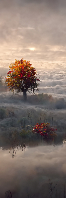 Store fenêtre intérieur avec motif d’arbres dans le brouillard