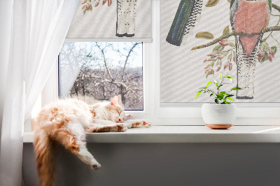 Store fenêtre intérieur avec des oiseaux sur les branches
