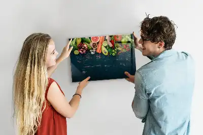 Tableau magnétique avec feutre motif légumes sur la table